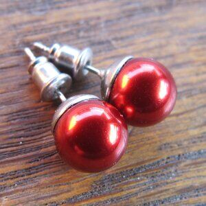 Super bright red shiny ball stud earrings. Vintage.